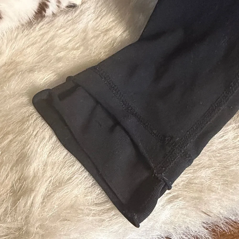 Classic Scoop Neck Long-Sleeve Top - Black 8 (5515)